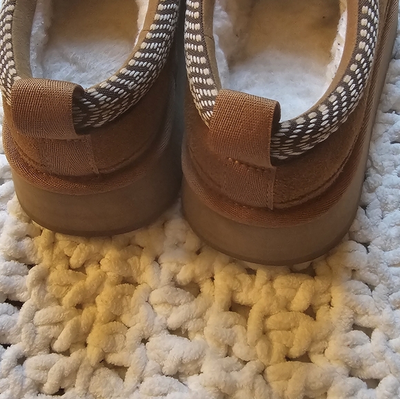 Koola Burree Ugg Cozy Suede Slip-On Clogs in Chestnut Brown. NWOT - Picture 3 of 5